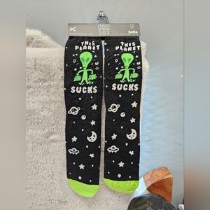 Alien Socks - This Planet Sucks